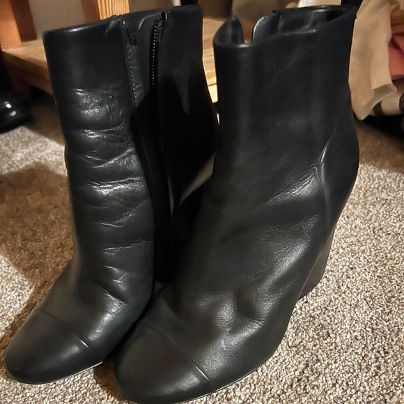 Tory Burch wedge boot - Picture 2 of 3